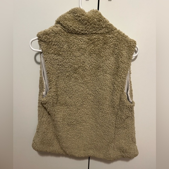 Women’s Patagonia Los Gato tan fleece Sherpa Vest size large - Picture 10 of 13